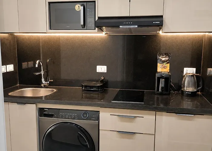 Bright Modern With Pool And Sea View In The Heart Of 公寓式酒店