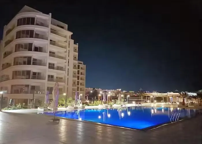 Bright Modern With Pool And Sea View In The Heart Of 公寓式酒店 *